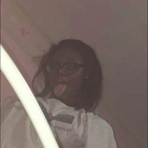 Meet your Posher, Dee